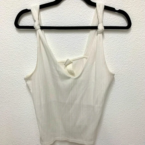 H&M Cream Crop Top, Size M - Picture 2 of 9